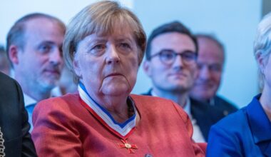 Angela Merkel selgitas pahameeletormi tekitanud märkusi Poola ja Balti riikide rolli kohta Ukraina sõjas