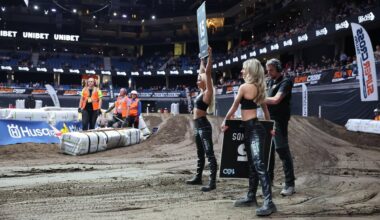 OTSEFOTOD | Unibet Arena muundus superkrossi areeniks. Kullas oli kvalifikatsioonis ja eelsõitudes omaette klassist