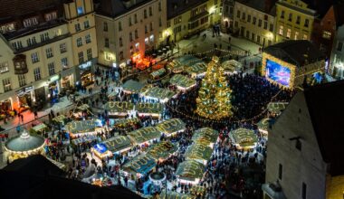 Tallinn avab jõuluturu sel reedel, kuuske hakkab kaunistama mitukümmend tuhat tulukest