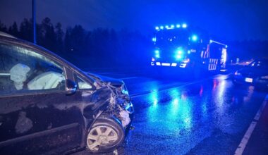 VIDEO ja FOTOD | Viljandi lähistel põrkasid kokku kaks sõiduautot, üks inimene viidi haiglasse