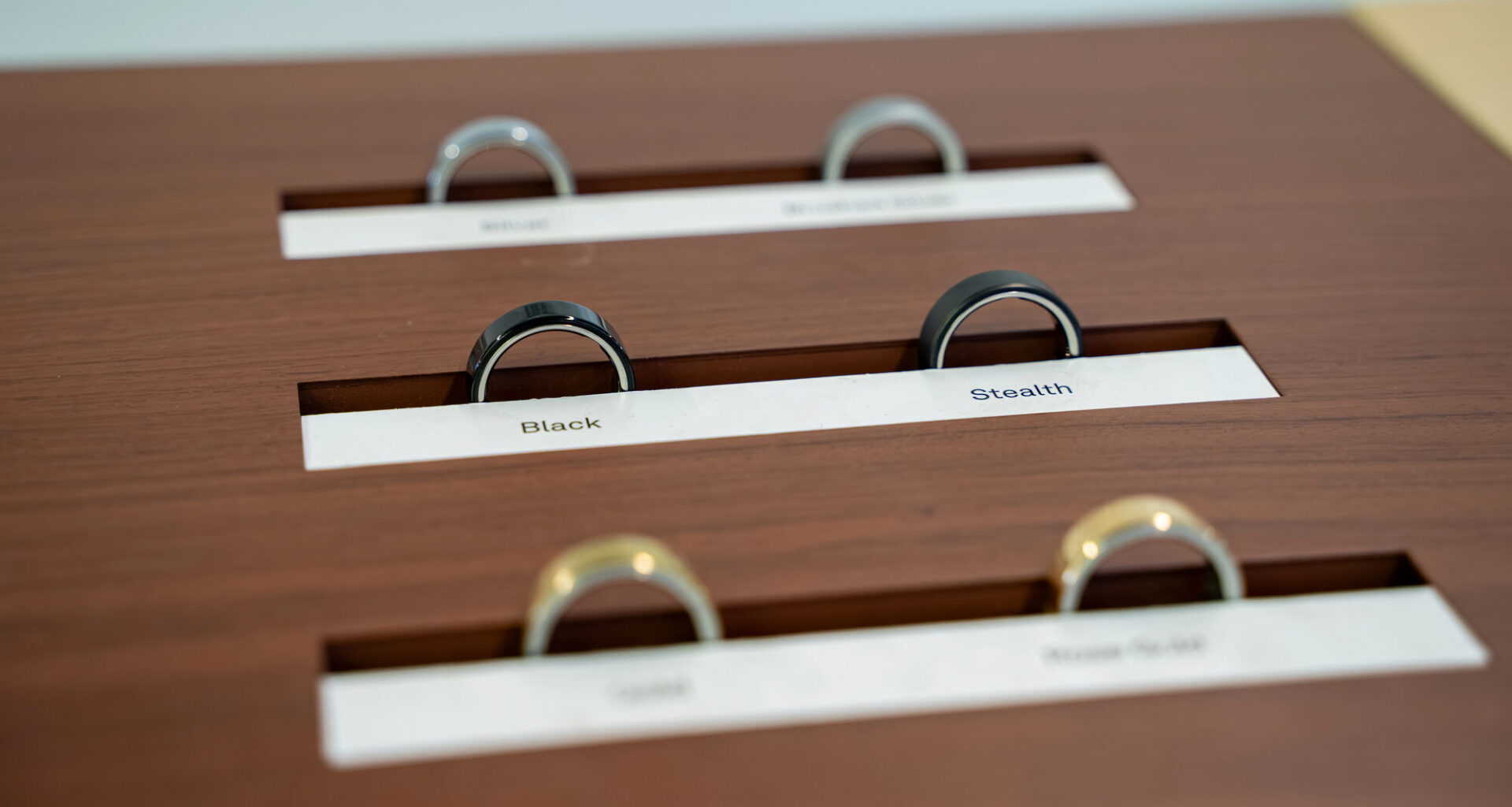 Eestis müüakse viimaks ametlikult nutisõrmuseid, kuid miks need alles nüüd siia jõudsid?