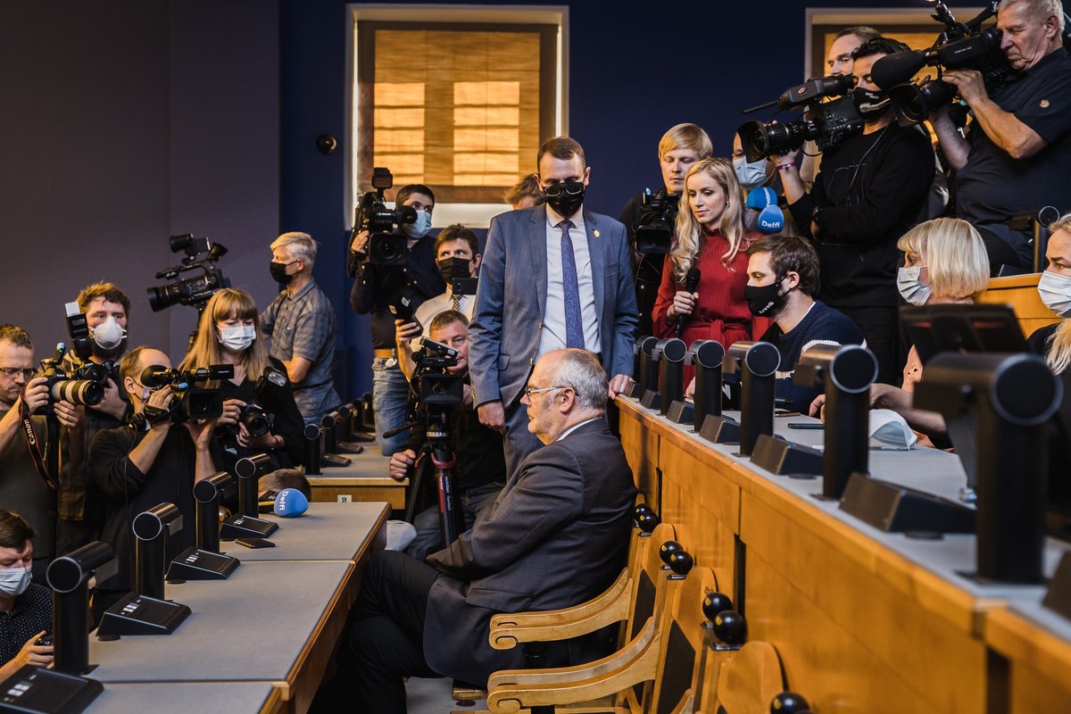 GRAAFIKUD | Kellest saab järgmine Eesti president? Kui riigikogu teda ära ei vali, satume sohu