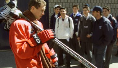 Kuulsuste halli nimetatud Vene jäähokilegend kukkus uudisest teadasaamise järel viina jooma