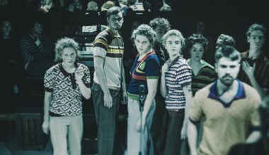 ARVUSTUS | „Soosteri koolkond“. Teatritudengite suurepärane saavutus - Eesti Päevaleht