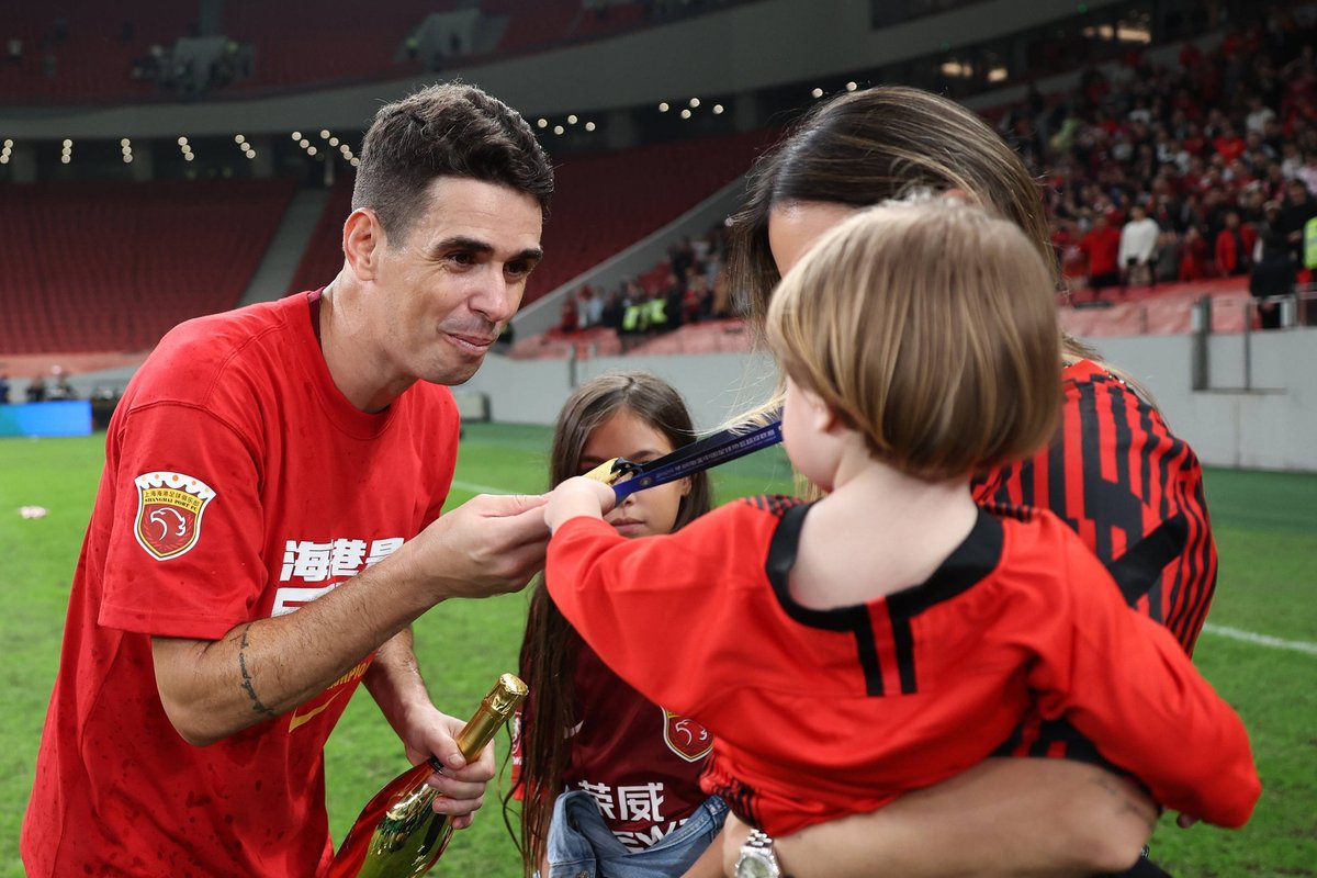 Koormustesti ajal minestanud Brasiilia jalgpallitäht Oscar sattus haiglasse