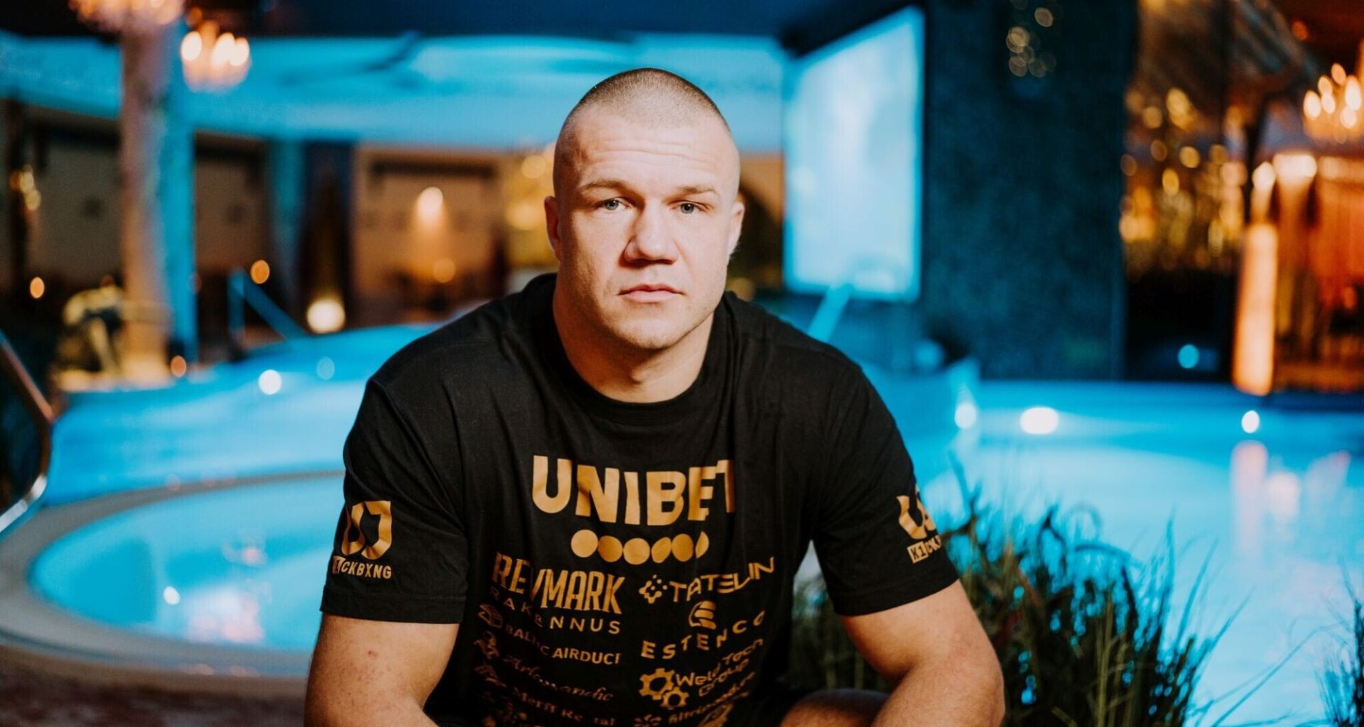 VIDEO! Raskekaallasest kikkpoksija taastumisrituaal: vaata, kuidas Uku Jürjendal spaas oma vormi toetab