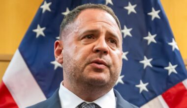 Jermak: nii kaua, kuni Zelenskõi on president, territooriumi ei loovutata