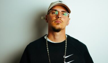 TÄHETUND | Räppar Metsakutsu peres kasvavad laste asemel neli koera. „Nad võtavad meie aja ilusti ära. Elu on täidetud“