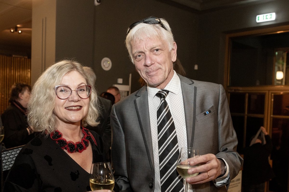 FOTOD | Luuleteater Valhalla tuli juubeli puhul taas kokku ning andis välja raamatu