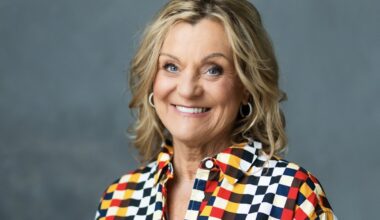 Näitleja Anne Veesaar sattus Indoneesias võõra mehe matustele. „Ma ei teadnud, mis seal päriselt juhtuma hakkab!“