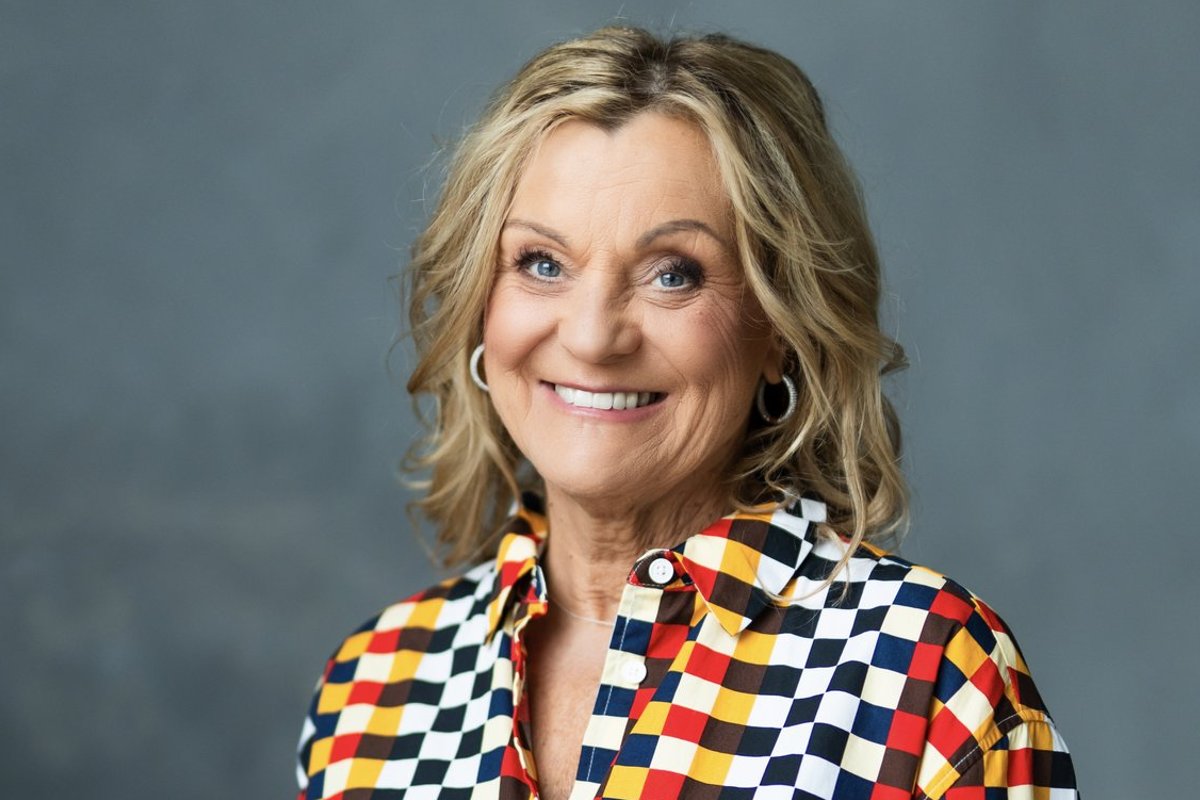 Näitleja Anne Veesaar sattus Indoneesias võõra mehe matustele. „Ma ei teadnud, mis seal päriselt juhtuma hakkab!“