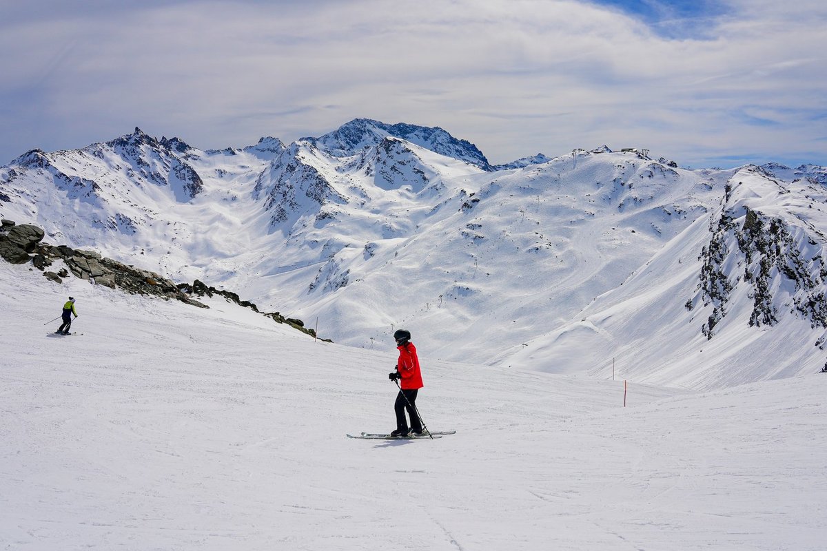 Euroopa suusakuurortides on hinnad märgatavalt tõusnud. „Suusapuhkus muutub jõukamate privileegiks“