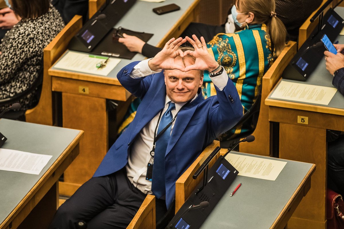 ARHIIVIVIDEO | „Kuhu jääb armastus?“ Imre Sooääre riigikogus peetud kõne, mis katkestati