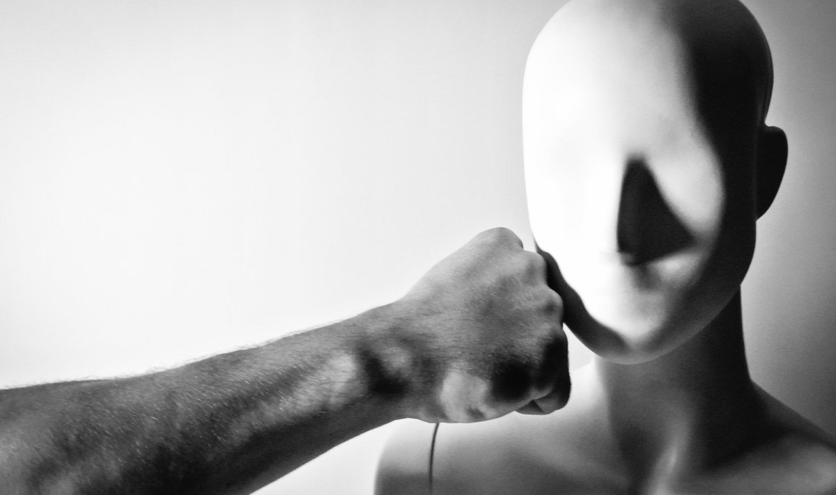 Vägivald hävitab löök löögi järel ohvri isiksuse