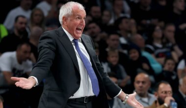 sest mängijad istuvad kogu aeg ninapidi telefonides!