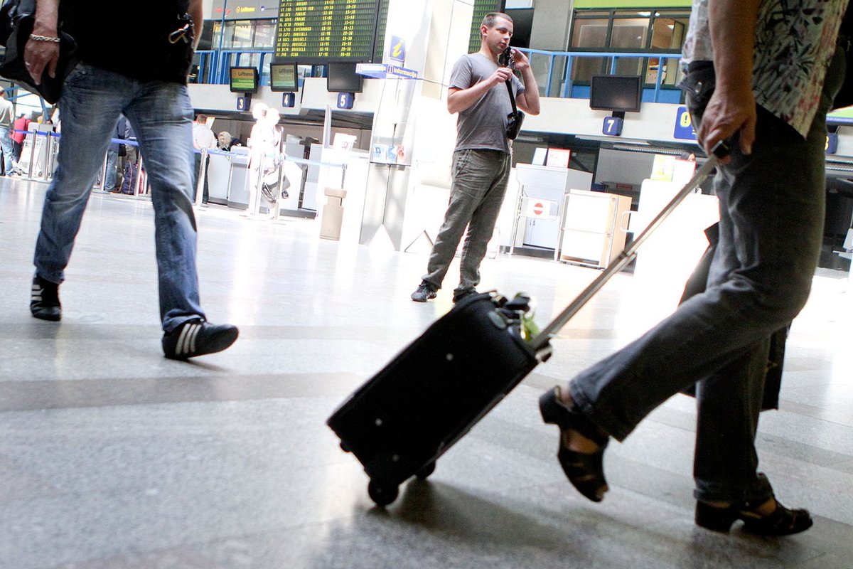 Vilniuse lennujaamas katkestati laupäeva õhtul töö, põhjus oli arvatavates Valgevene õhupallides