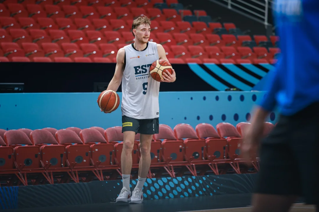 Murcia korraldas viskekontserdi, platsil rügas ka koondisemängudest eemale jääv Raieste