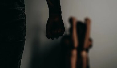 Komisjonid arutavad avalikult lähisuhtevägivalla ja ohvriabi süsteemi