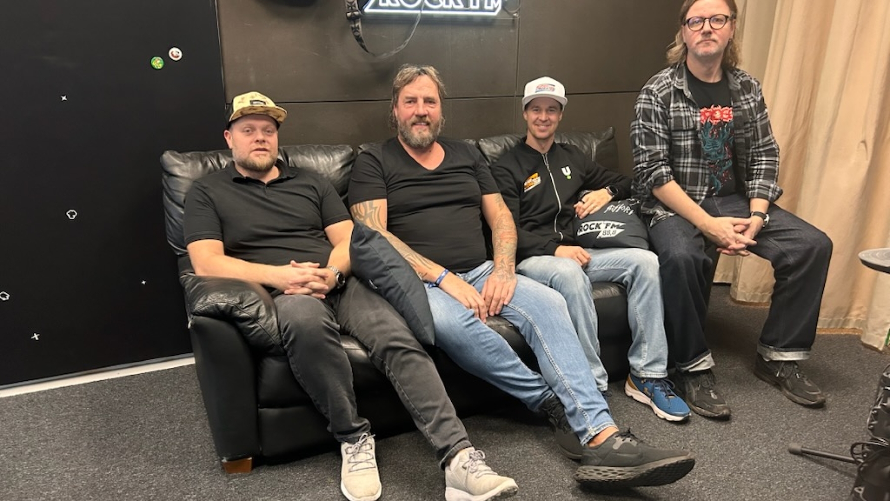 Juba sel nädalavahetusel | "Nagu horse show, aga mootoritega?" Supercross vallutab Tallinna 3000 tonni mulla ja mootorimürinaga!