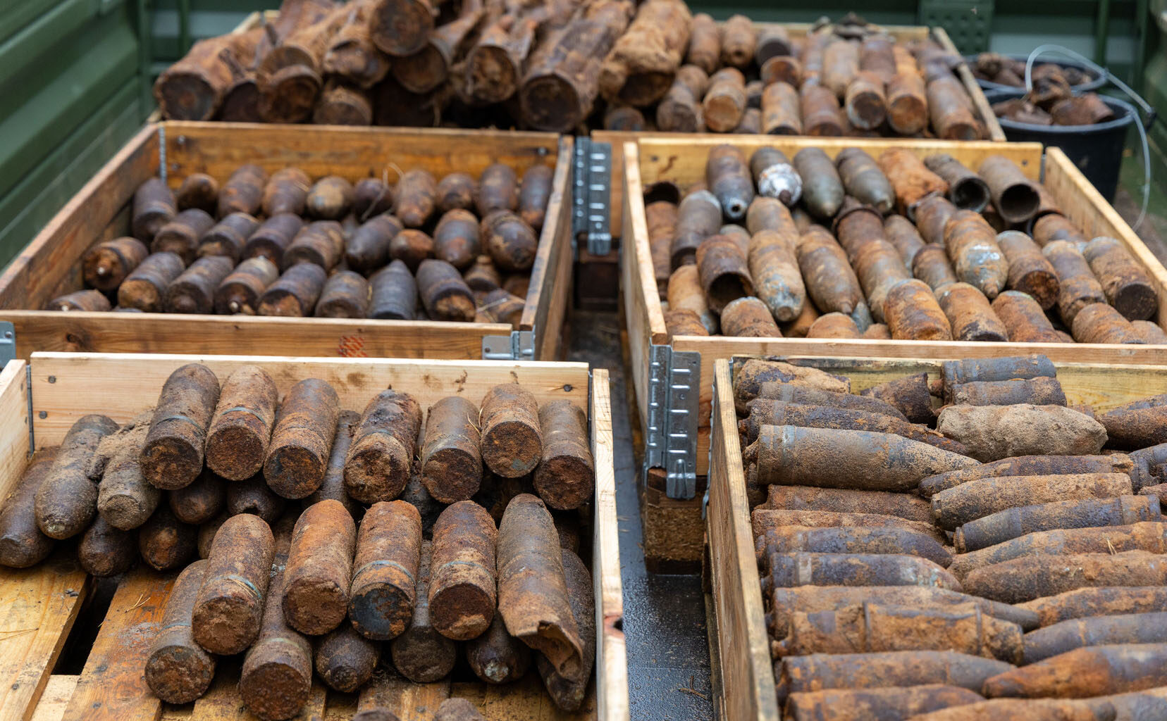 FOTOD Demineerijad leidsid Nursipalust 1350 lõhkekeha