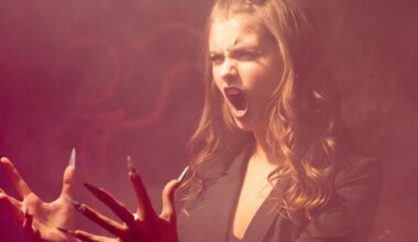 MÖRISEB KUI TÕRREPÕHJAST! Tšiili iluduskuningannaks krooniti death metal'i lauljatar