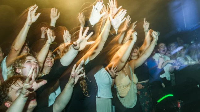„Kui remont ei saa tehtud, on klubi tegevusel lõpp.“ Legendaarne Genialistide Klubi asub müra levikut piirama