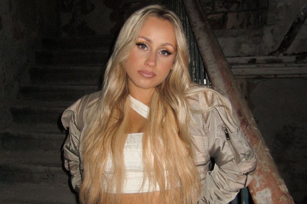 VIDEO | „Kohati on isegi tunne, et see on olnud mu kodu eelmises elus.“ Merilin Mälk puhkab Aafrika lõõskava päikese all