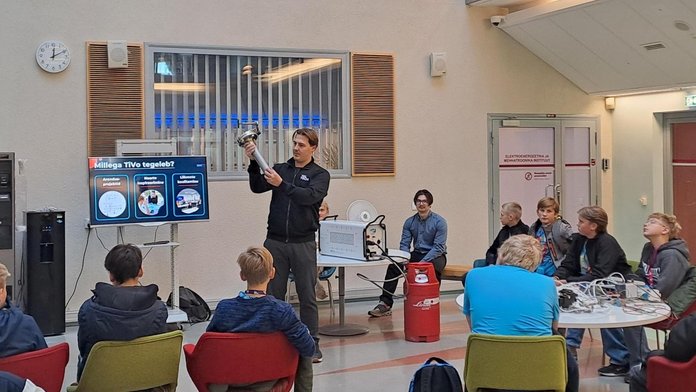 Vladislavi ja tema meeskonna eesmärk on muuta vesiniku hoiustamine ohutumaks, tihedamaks ja praktilisemaks.