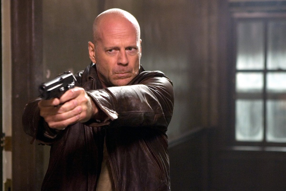 Frank Sinatra asemel tõestas end Bruce Willis. Kümme üllatavat fakti kultusfilmi „Visa hing“ kohta