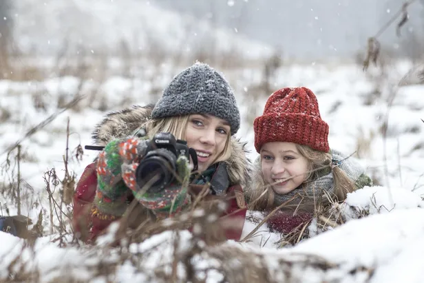 «Eia jõulud Tondikakul» – loodusfotograaf Jete ja Eia pildistamas.
