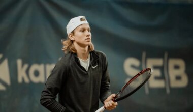 KLÕPSUD ⟩ Näitleja Sepo Seemani poeg Johannes Seeman kosis kallima Hawaii rannaliival