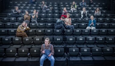 Pean saama näidelda või muidu suren! Algas vastuvõtt lavakasse