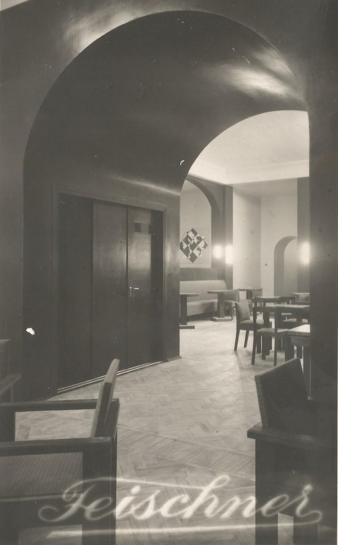 PEALINNA TUNTUMAID: Kohvik Feischner uutes ruumides.