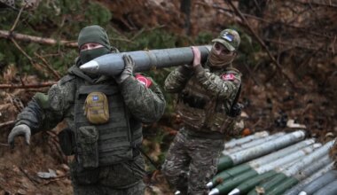 kui suureks on paisunud Vene armee?