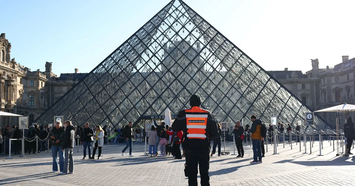 Louvre’i vargad pääsesid vaid 30-sekundilise edumaaga