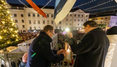 VIDEO JA PILDID ⟩ Esimene advendiküünal süttis jõululinnas tuhandete silmapaaride ees - Tartu Postimees