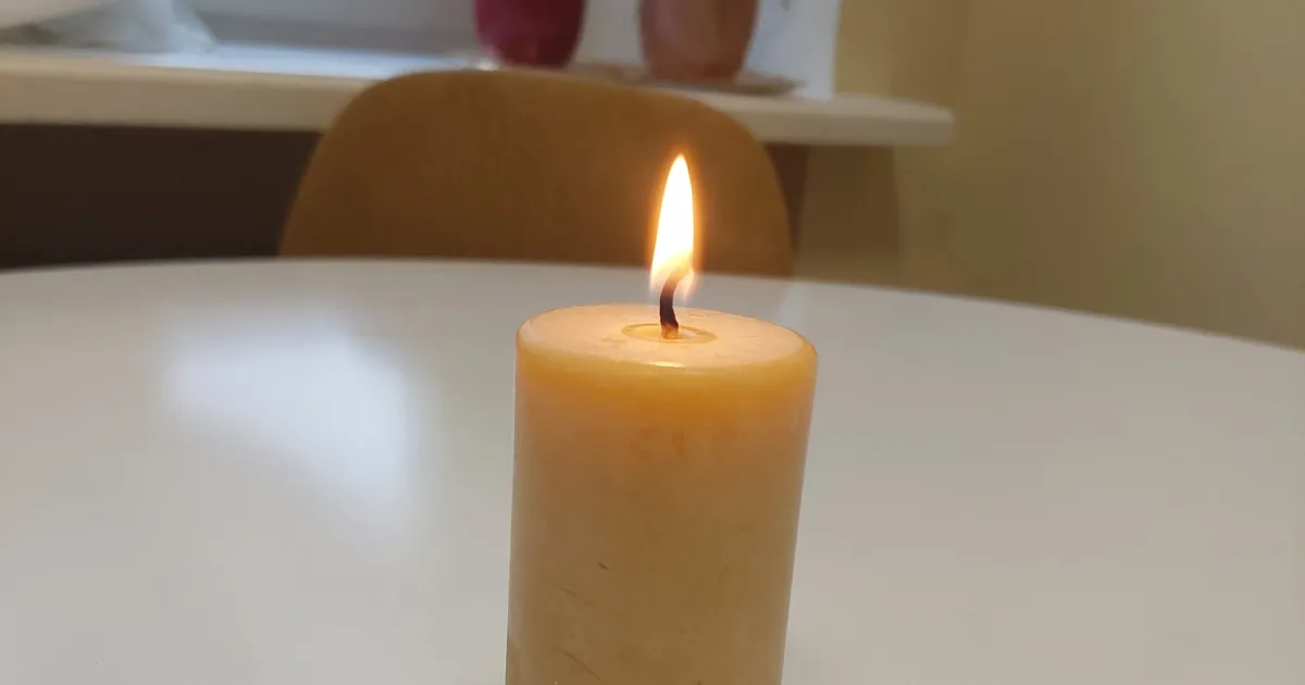 Linnaraamatukogu kogub kaevikuküünalde valmistamiseks küünlajuppe