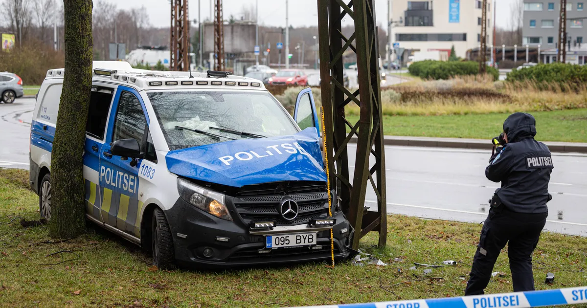 PILT ⟩ Politseinik sõitis tööautoga teelt välja