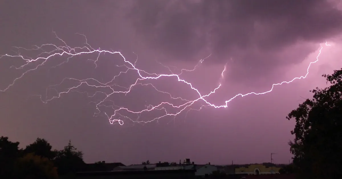 Ida-Virumaal sähvis pikne kõige rohkem Narvas