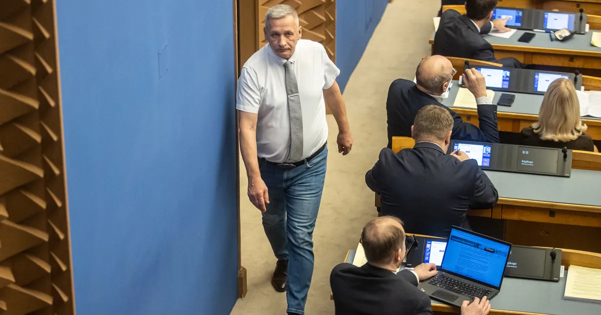 Riigikogu võttis Kalle Grünthalilt saadikupuutumatuse