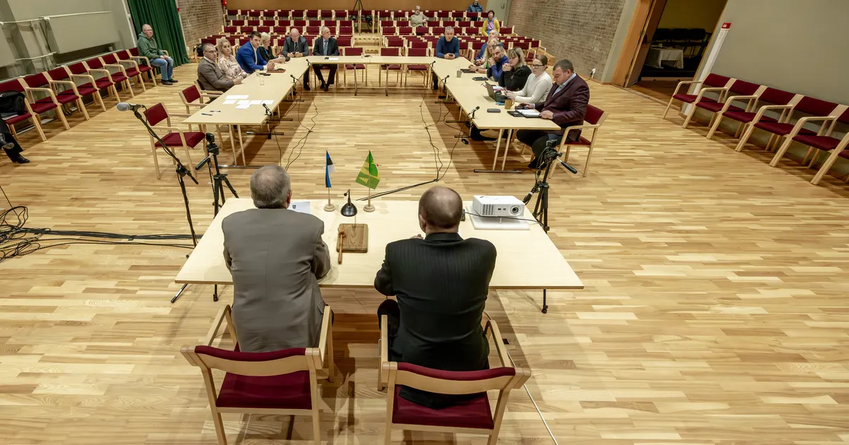 OTSEÜLEKANNE ⟩ Saarde volikogu koguneb vallavanemat valima