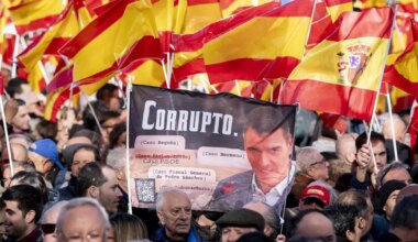 KOHALIK VAADE ⟩ ​Sánchez seisab siseringi puudutava juurdluse tõttu silmitsi seni suurima kriisiga