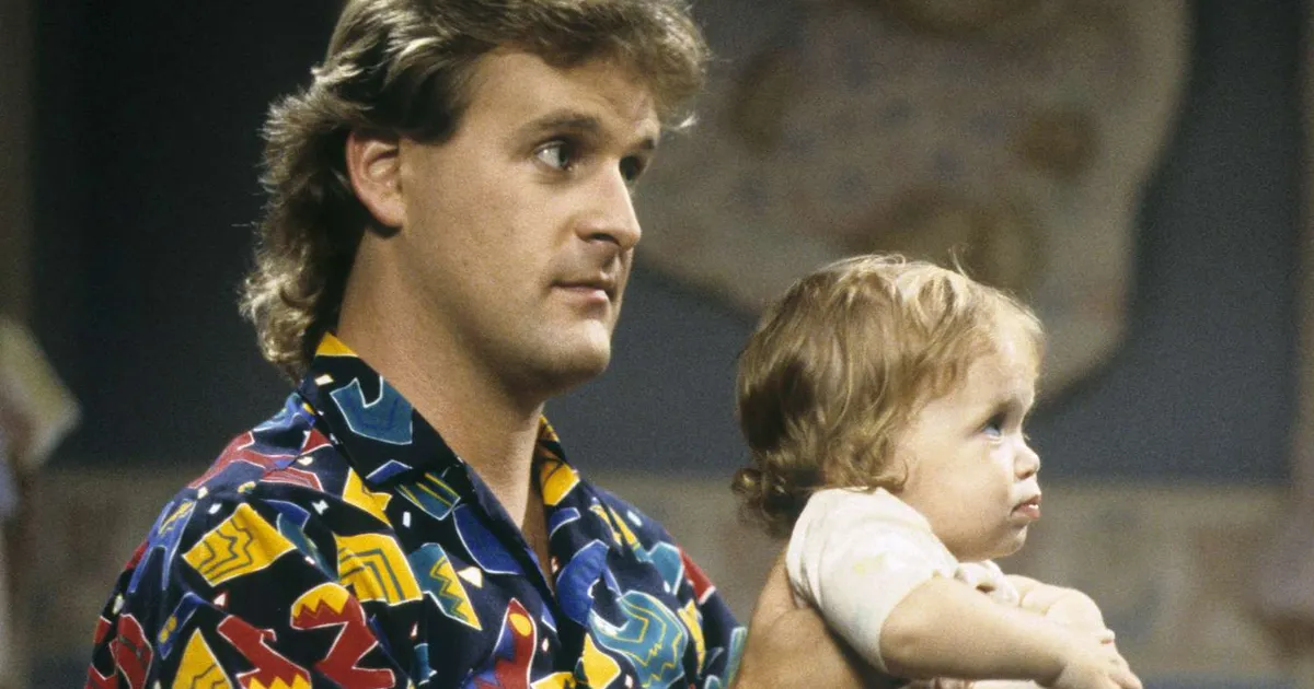 Komöödiaseriaali «Lastega kodus» näitlejal diagnoositi keelevähk