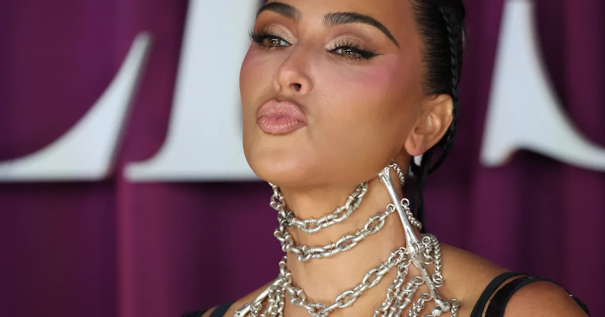 Kim Kardashian ikka ei oska! Tõsielustaar näitas oma maitsetuid jõulukaunistusi