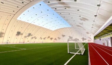 Jalgpallureid nörritab Narva linnavalitsuse otsus mullu avatud pneumohall kindluse mõttes sulgeda