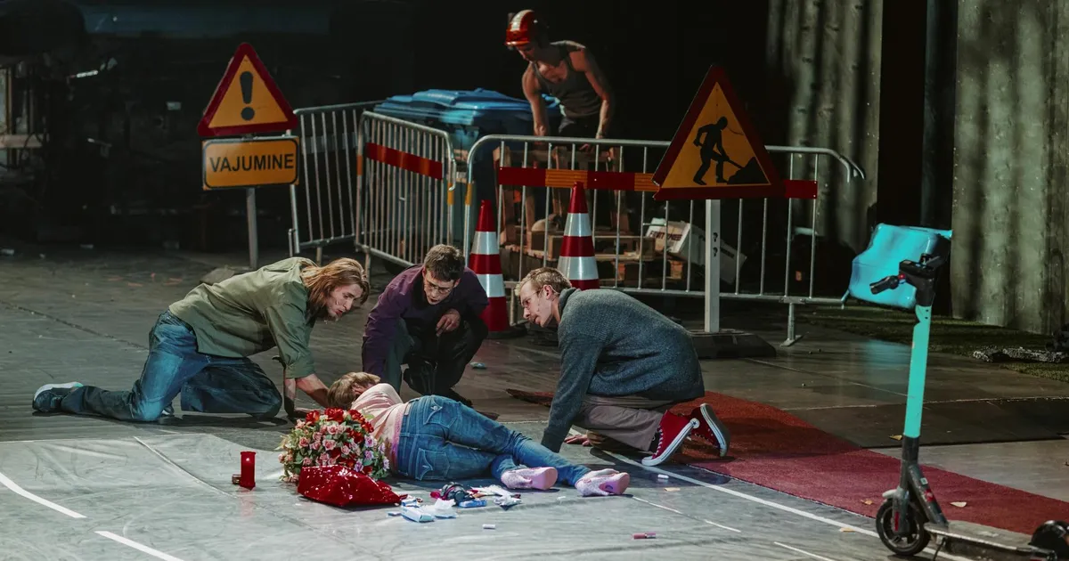 NÄDALA TEATER ⟩ Von Krahl hoiatab munitsipaalpungiga uut linnavõimu - Postimees