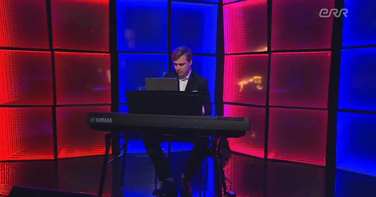 KLÕPS ⟩ Ootamatult lahutusest teatanud Johan Randvere sõrmes särab endiselt abielusõrmus