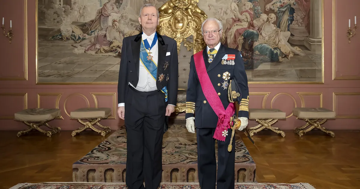 FOTOD ⟩ Eesti suursaadik Rootsis Margus Laidre andis üle volikirja