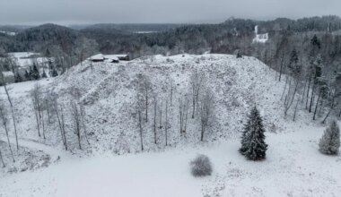 OTEPÄÄ LINNAMÄGI ⟩ Päevavalgele tulnud haruldased leiud panid tiigi rajamise pausile