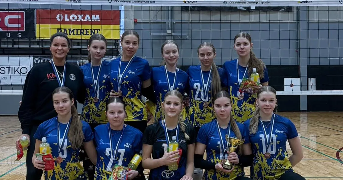 Volletüdrukud pälvisid poolesaja tiimi hulgas karikavõistluste pronksi